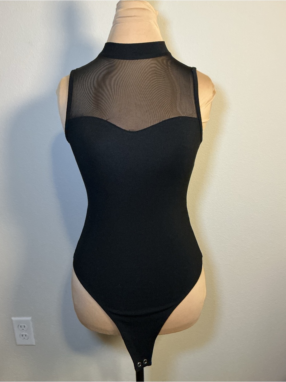 Guess bodysuit